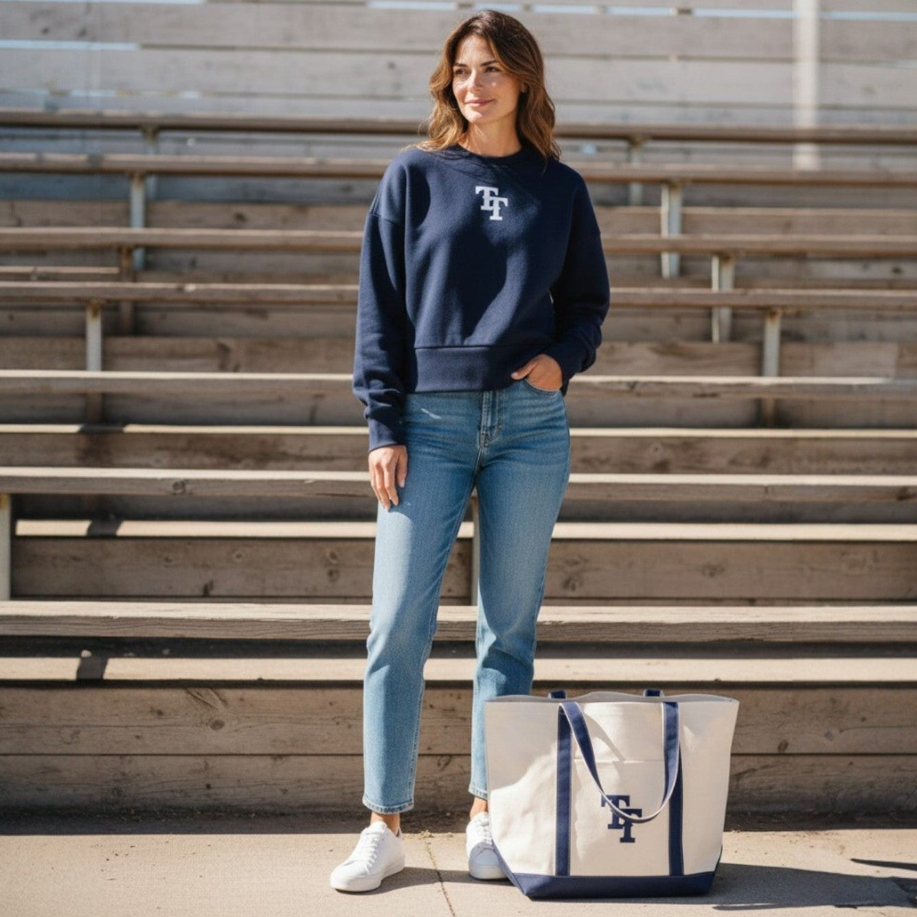 WOMEN'S TT EMBROIDERED SWEATSHIRT
